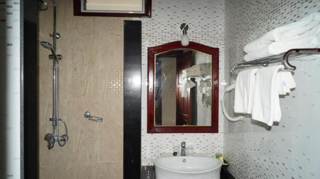 Vansana Hotel Vang Vieng Eksteriør bilde